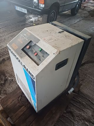 Compresor aire tornillo Ingersoll Rand SSR MH5.5