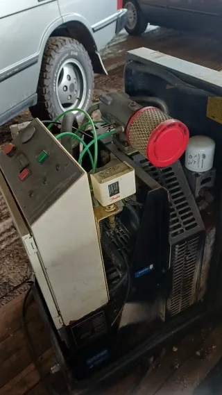 Compresor aire tornillo Ingersoll Rand SSR MH5.5