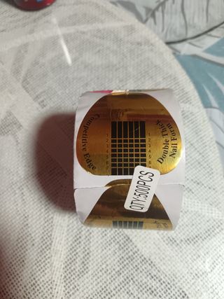 Rollo 500 moldes manicura oro/blanco