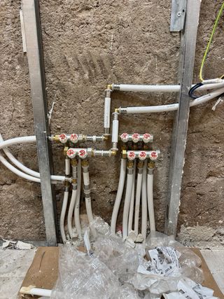 Electricista, fontanero, aires acondicionados