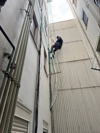 Electricista, fontanero, aires acondicionados