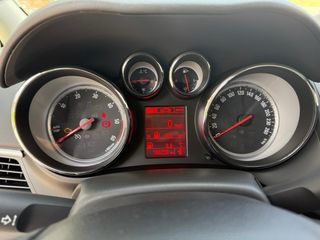 Opel Zafira Tourer 2014