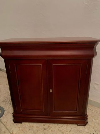 Aparador de madera clásico