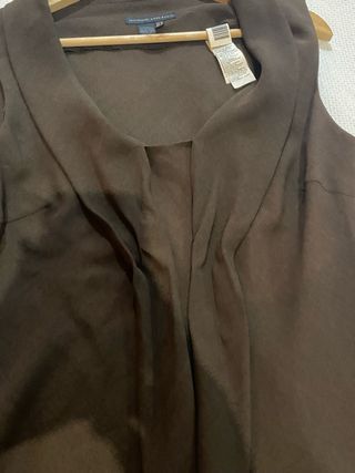 Blusa Zara sin mangas color marrón