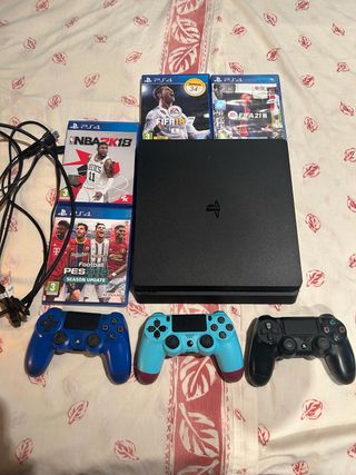 Consola PS4 Slim Negra