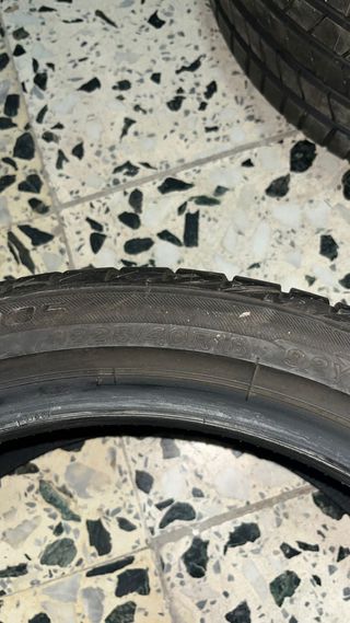 Neumático Bridgestone 225/40/18 92Y
T005