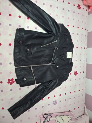 Chaqueta Mango Negra Piel Sintética
