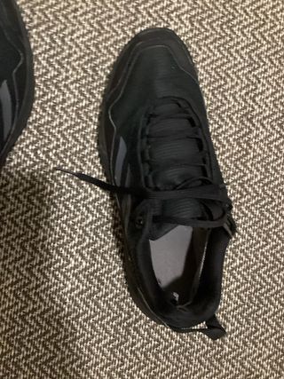 Zapatillas Adidas Montaña Gore-Tex Negras