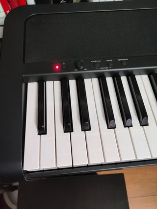 PIANO digital KORG B2 SP+ Regalo