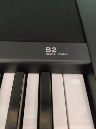 PIANO digital KORG B2 SP+ Regalo