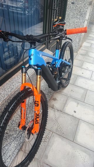 Bicicleta eléctrica Cube talla L