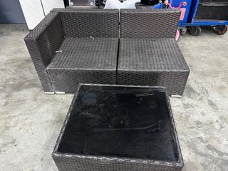sillon y mesa cristal de resina para exterior