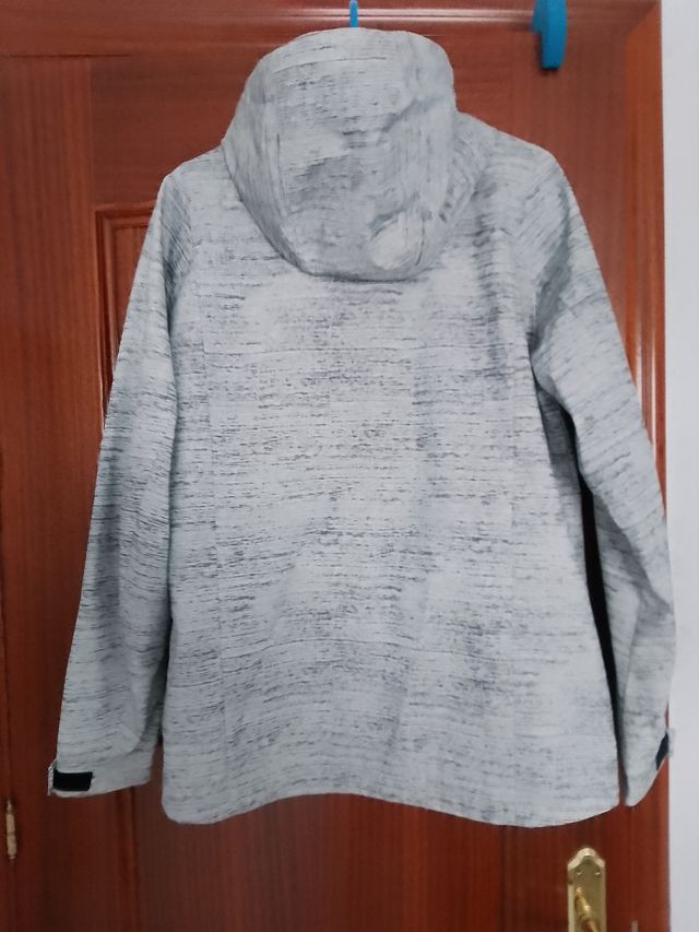 Chaqueta ligera Jack & Jones Core con capucha L