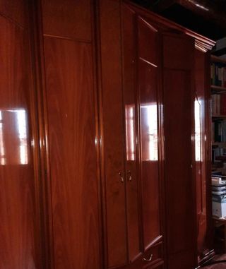 Armadio in laminato marrone