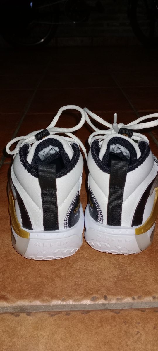 Nike Air Zoom Crossover 2