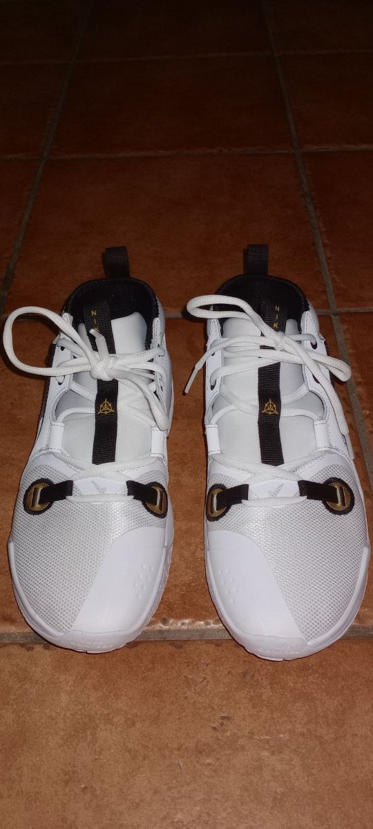 Nike Air Zoom Crossover 2