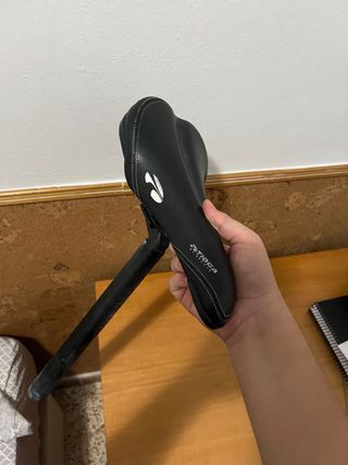 Sillín de bicicleta negro Tioga