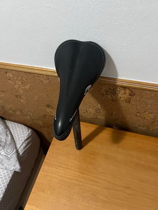 Sillín de bicicleta negro Tioga