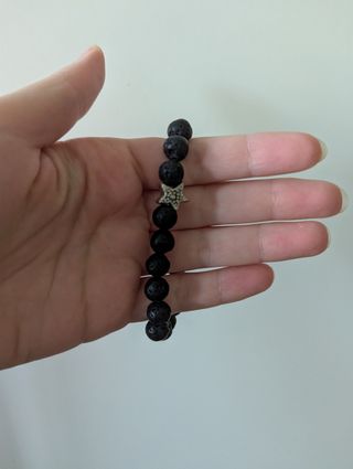Braccialetto pietre nere con ciondolo stella
