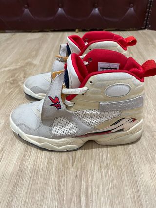 Jordan 8 SoleFly Edición Limitada Beige Rojo