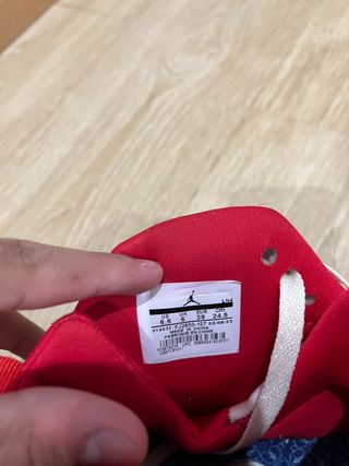 Jordan 8 SoleFly Edición Limitada Beige Rojo