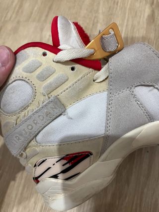 Jordan 8 SoleFly Edición Limitada Beige Rojo