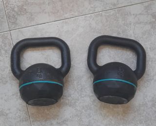 2 pesas Rusas de hierro fundido 8 kilos cada una 