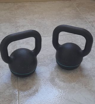 2 pesas Rusas de hierro fundido 8 kilos cada una 
