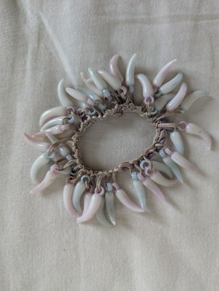 Braccialetto portafortuna con cornetti pendenti