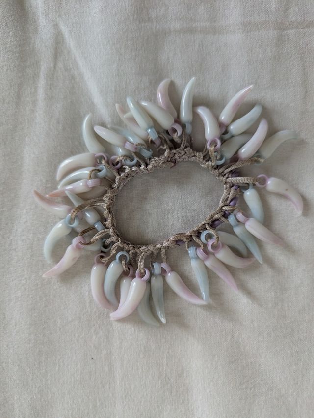 Braccialetto portafortuna con cornetti pendenti