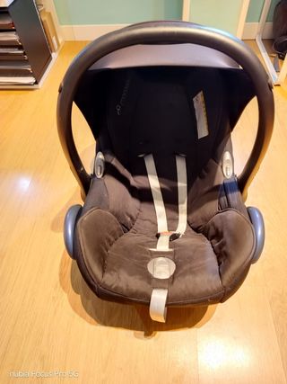Maxi-Cosi CabrioFix con Isofix y reductor