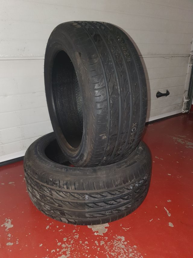 235/45/17 PZERO NERO GT