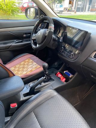 Mitsubishi Outlander 2014