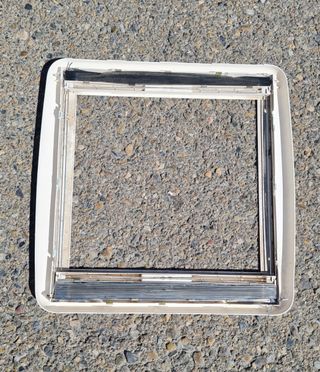 Oscurecedor y mosquitera claraboya 40x40