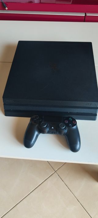 PS4 Pro 11.02 Negra