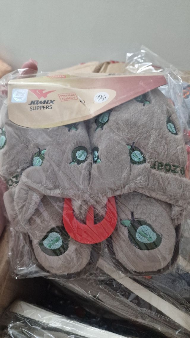 Chinelos de casa para crianças @s