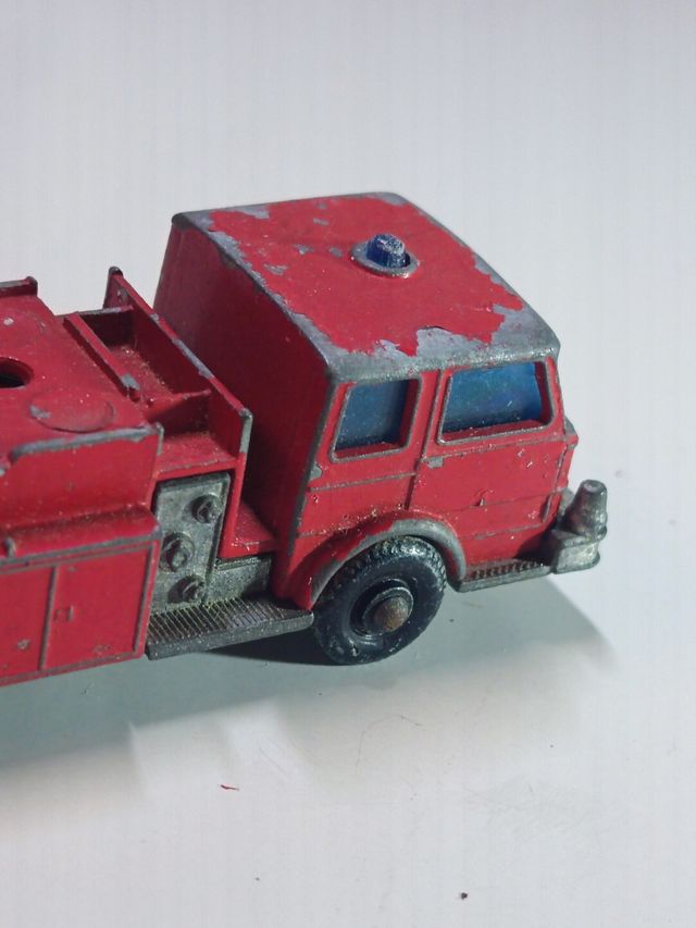 FIRE PUMPER TRICK 1/64 MATCHBOX