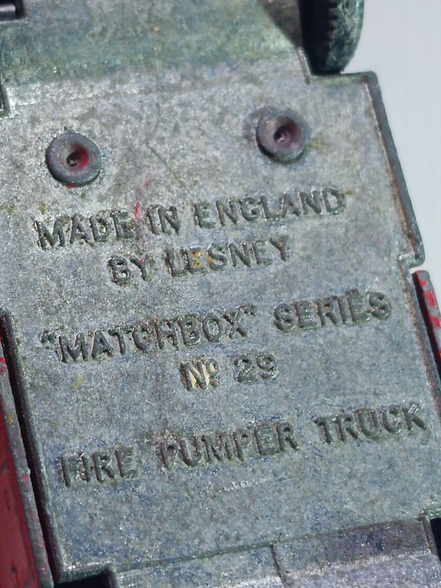 FIRE PUMPER TRICK 1/64 MATCHBOX