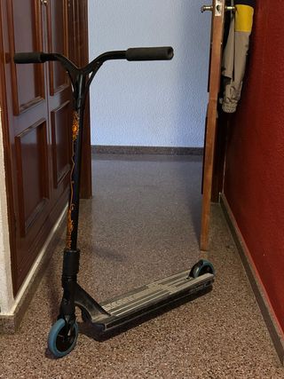 Scooter Freestyle Negro y Azul