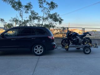 Alquiler Carro para Moto