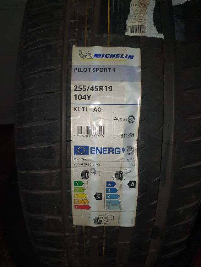 255/45/19 PILOT SPORT 4