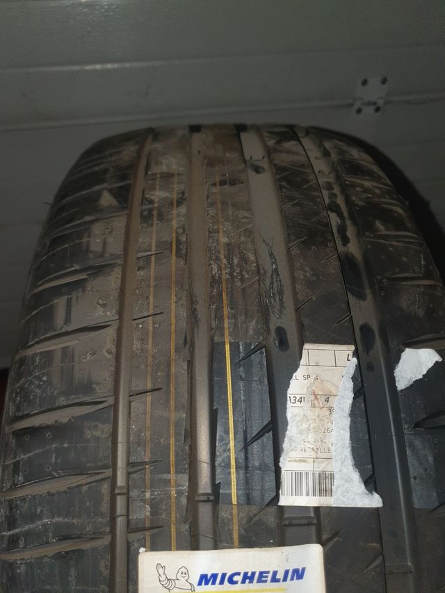 255/45/19 PILOT SPORT 4