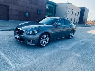 Infiniti M30 2012