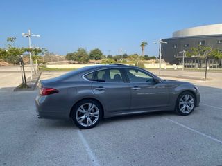 Infiniti M30 2012