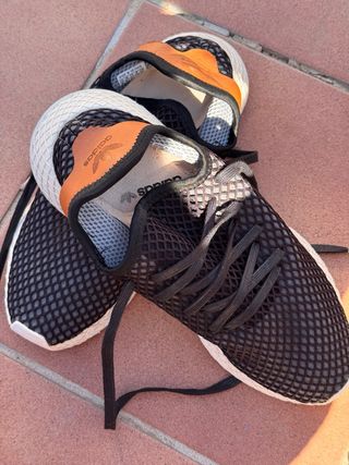 Zapatillas Adidas Talla 42 Negras y Naranjas