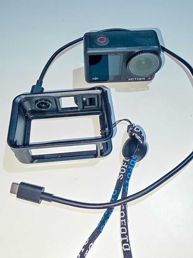 Cámara DJI Osmo Action 4 Negra