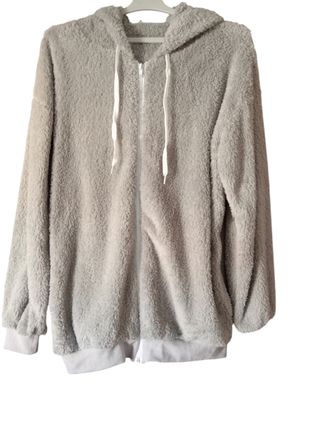 Chaqueta con capucha gris