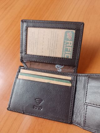 Cartera-Billetera de Piel marca Marisma a Estrenar