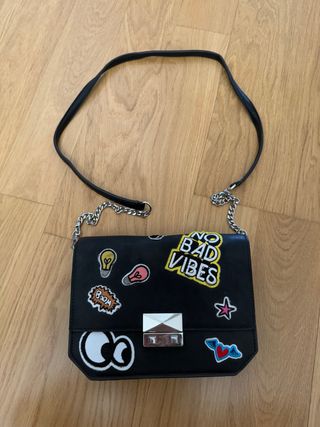 Bolso Zara Negro con Parches Divertidos