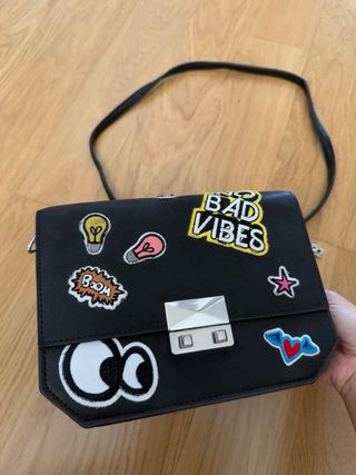 Bolso Zara Negro con Parches Divertidos